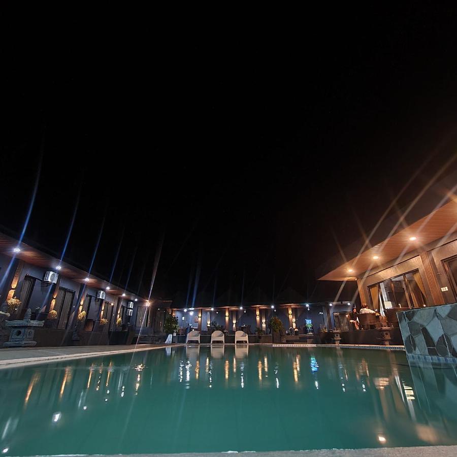 De Porch Hotel Bolinao Exterior photo