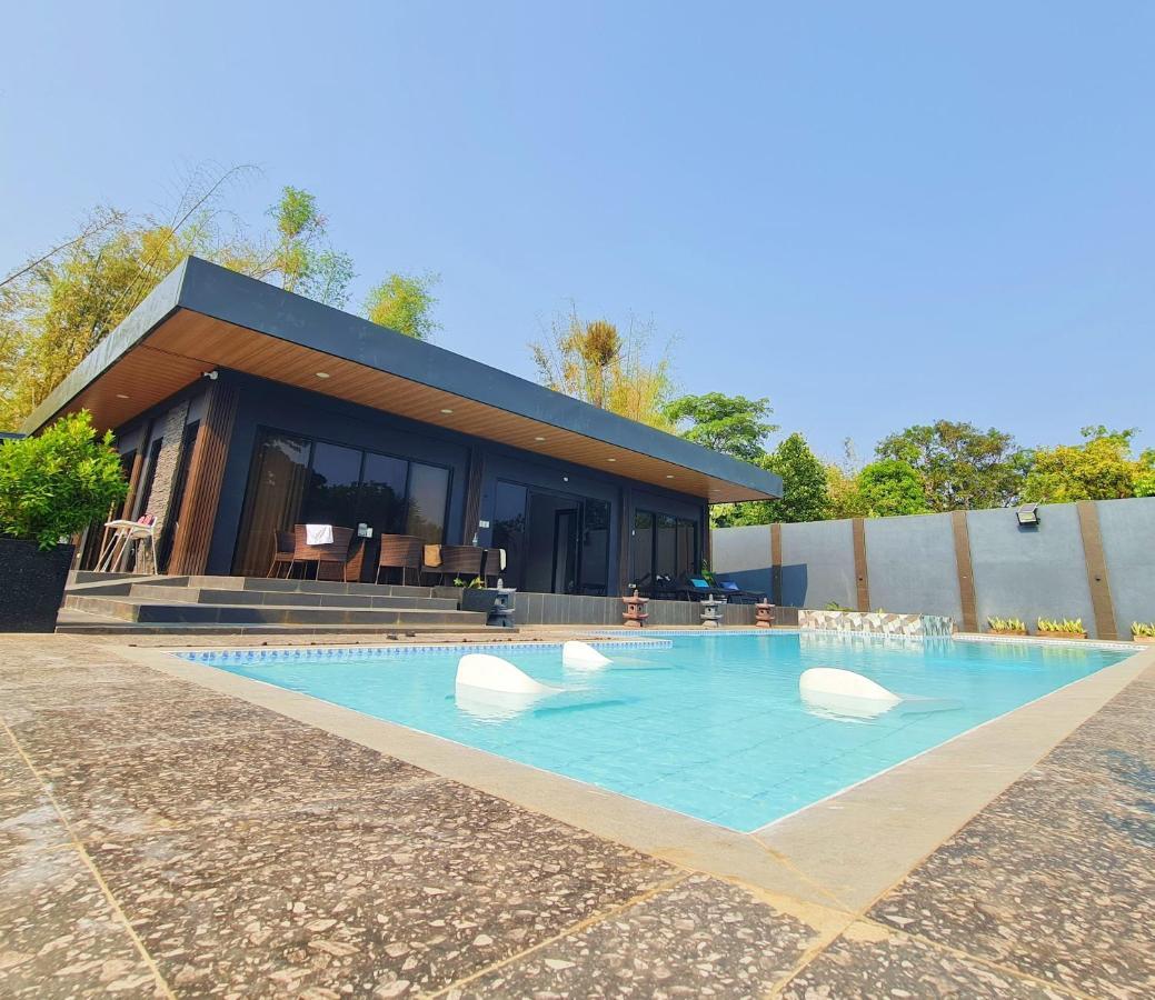 De Porch Hotel Bolinao Exterior photo