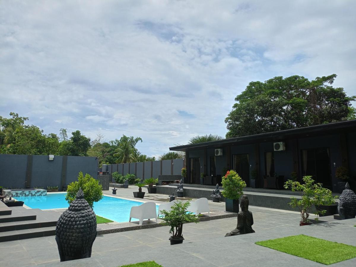 De Porch Hotel Bolinao Exterior photo