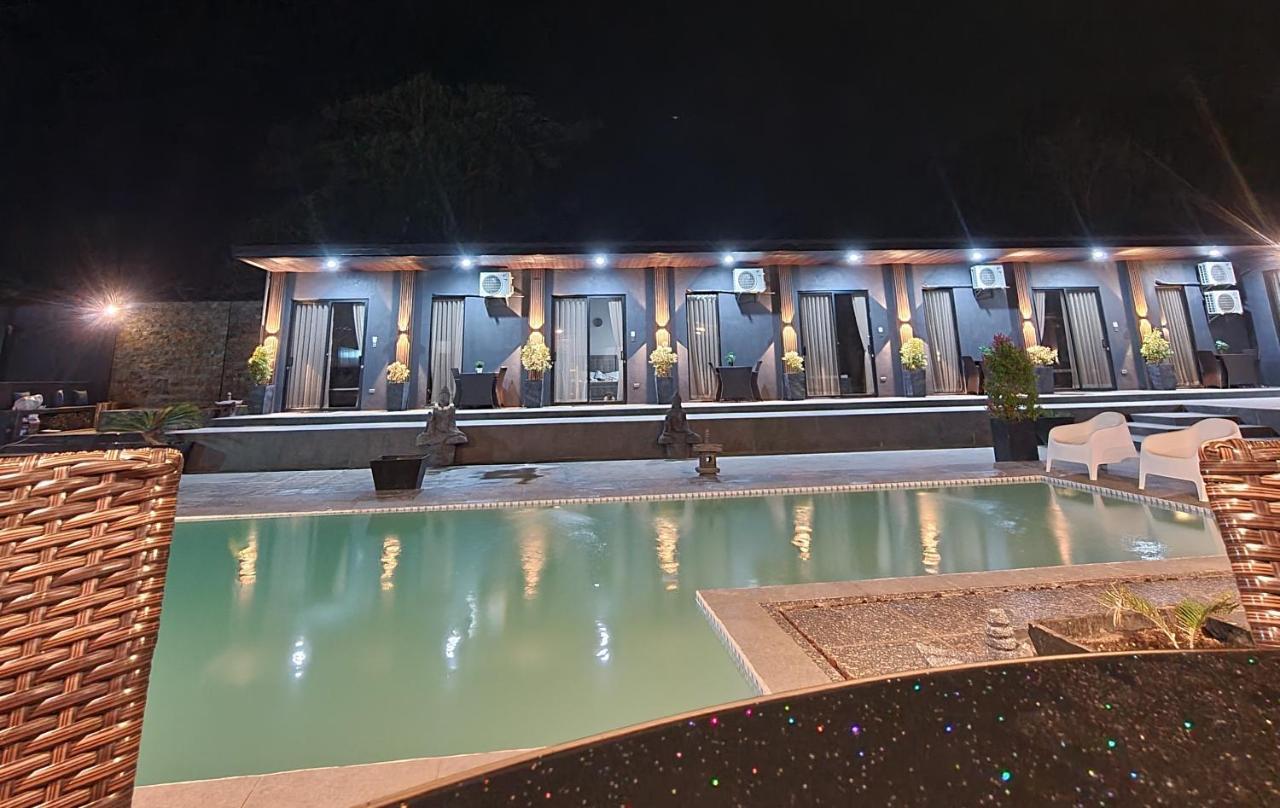 De Porch Hotel Bolinao Exterior photo