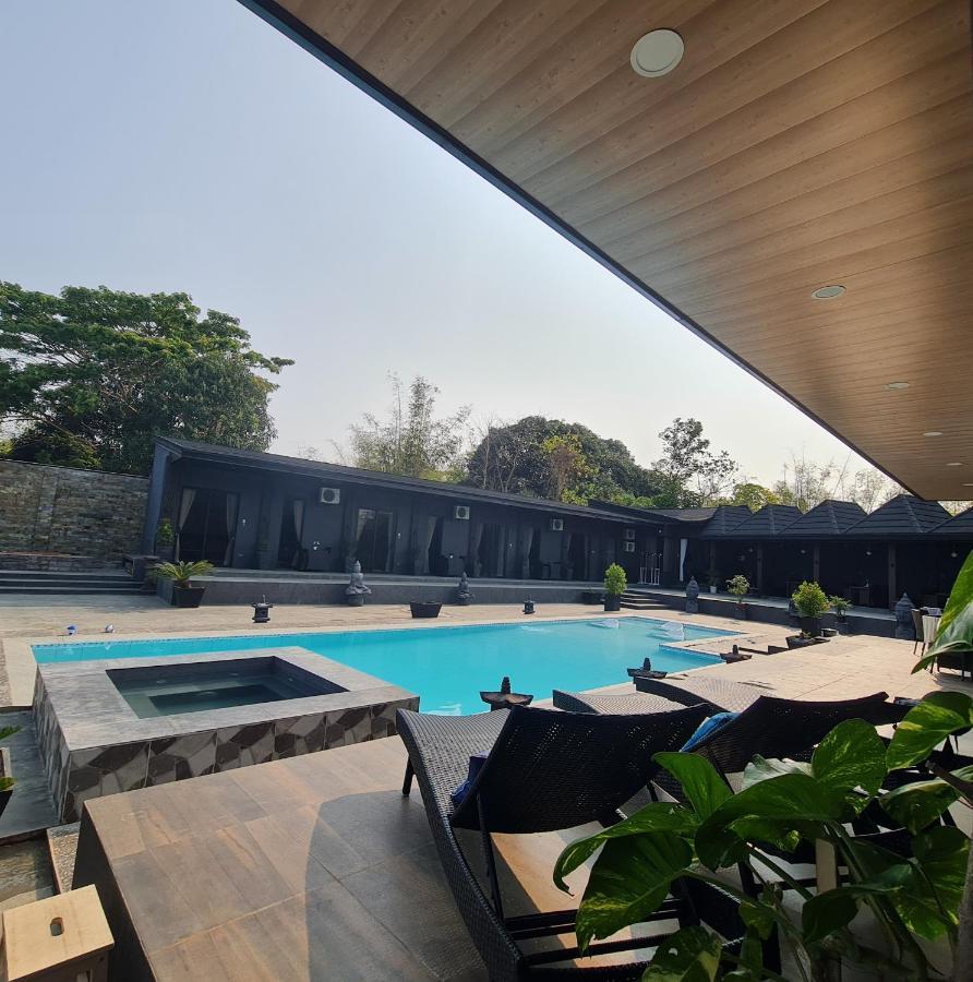 De Porch Hotel Bolinao Exterior photo