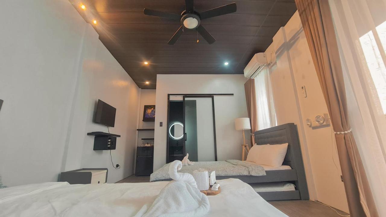 De Porch Hotel Bolinao Exterior photo